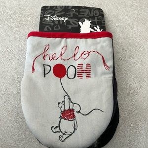 Disney Pooh oversized mini mitts brand new